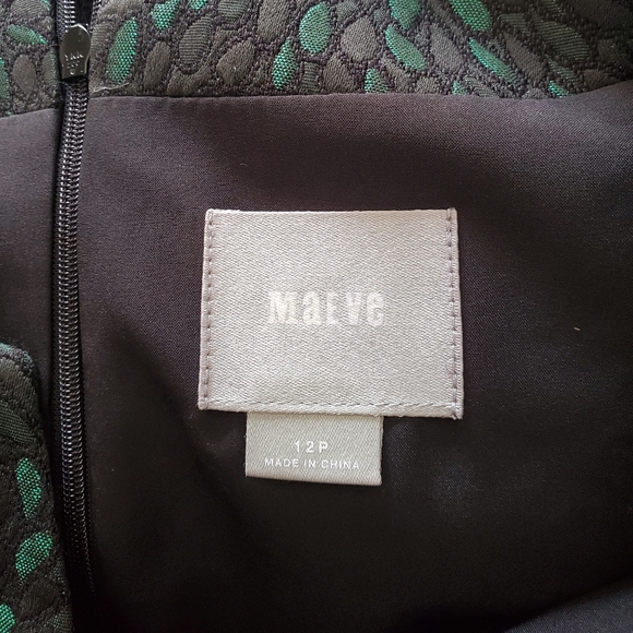 Dress - Picture 3 of 3